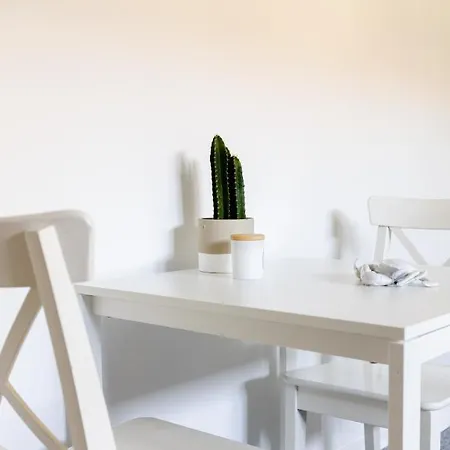 Vaerelse I Rolig Villakvarter, Beliggenhed Odense